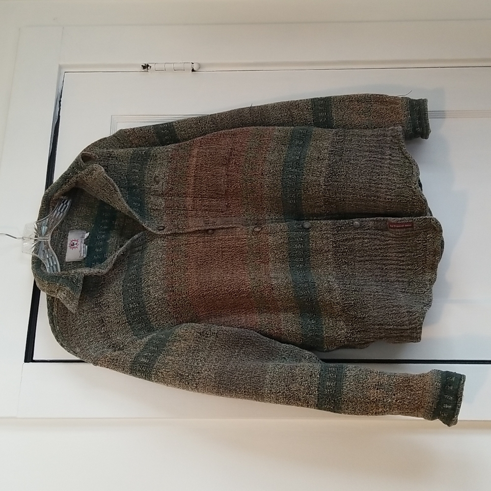 Territory Ahead man's shirt size L